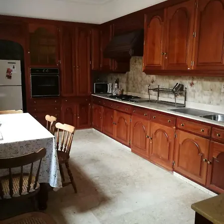 Casa Con Jardin Y Piscina *
